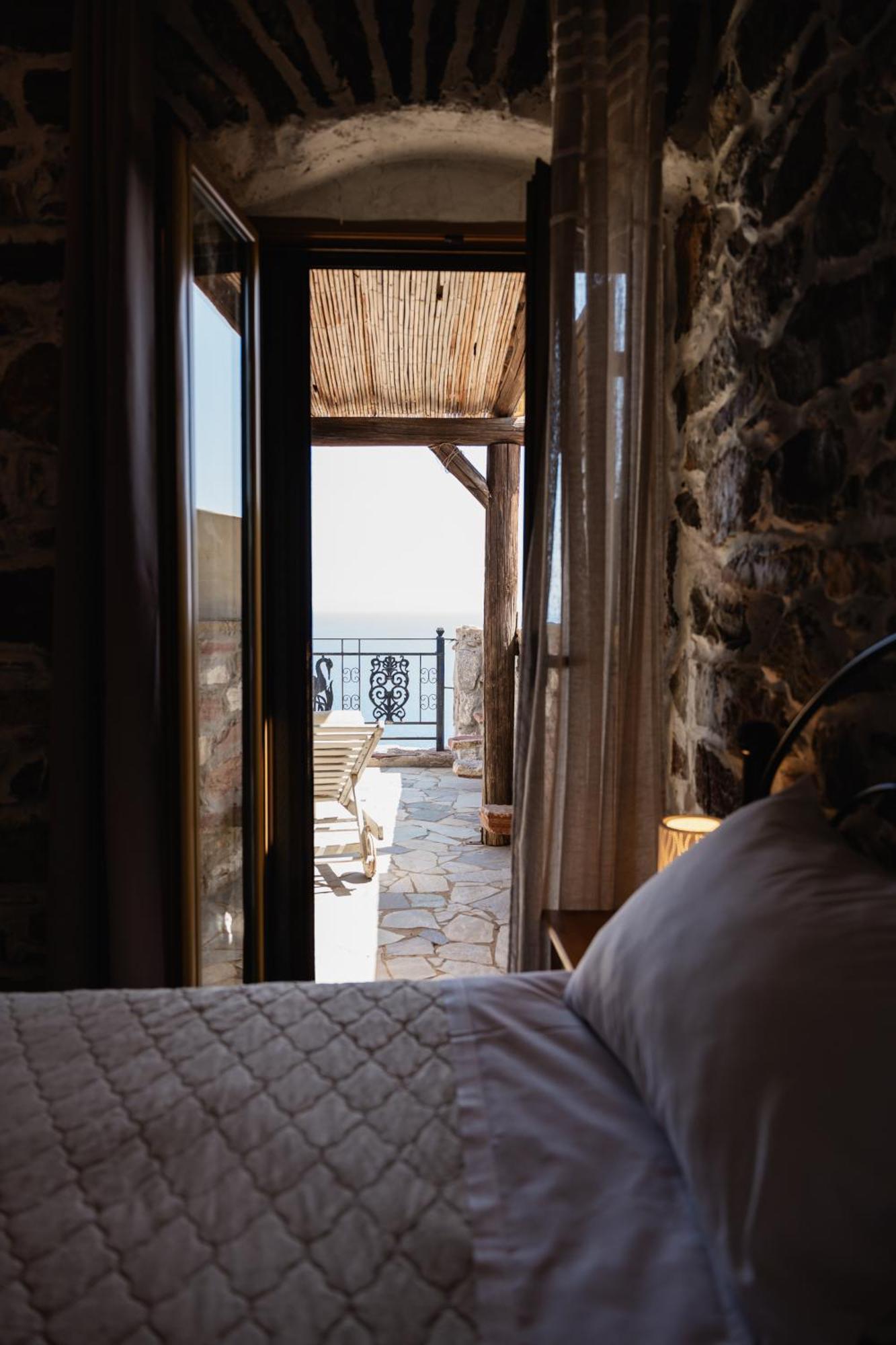 Castle Rizaraki Hotel Kokkala Екстериор снимка